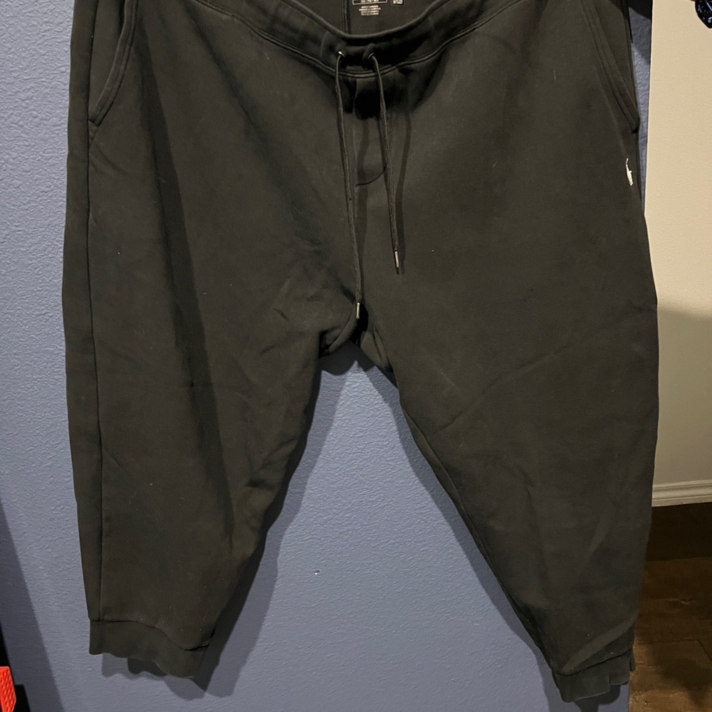 Black sweatpants